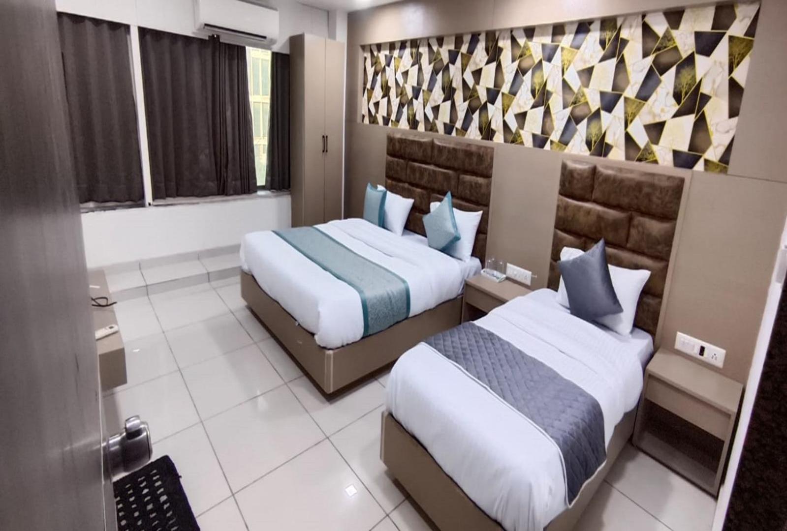 Hotel Nest View 아흐메다바드 외부 사진