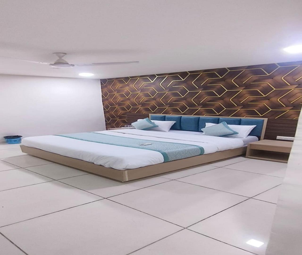 Hotel Nest View 아흐메다바드 외부 사진